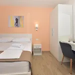 Anka Apartamento Makarska